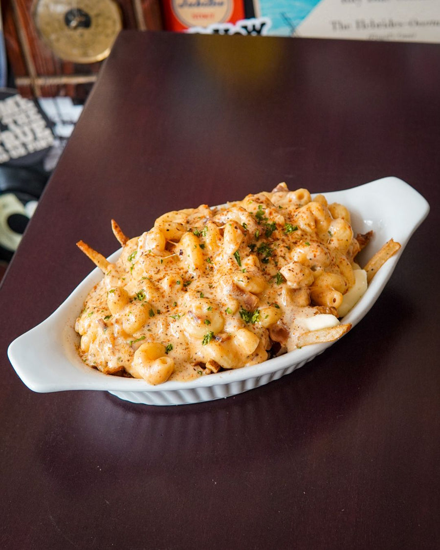 Applewood Bacon Mac & Cheese Poutine (December 22-28)